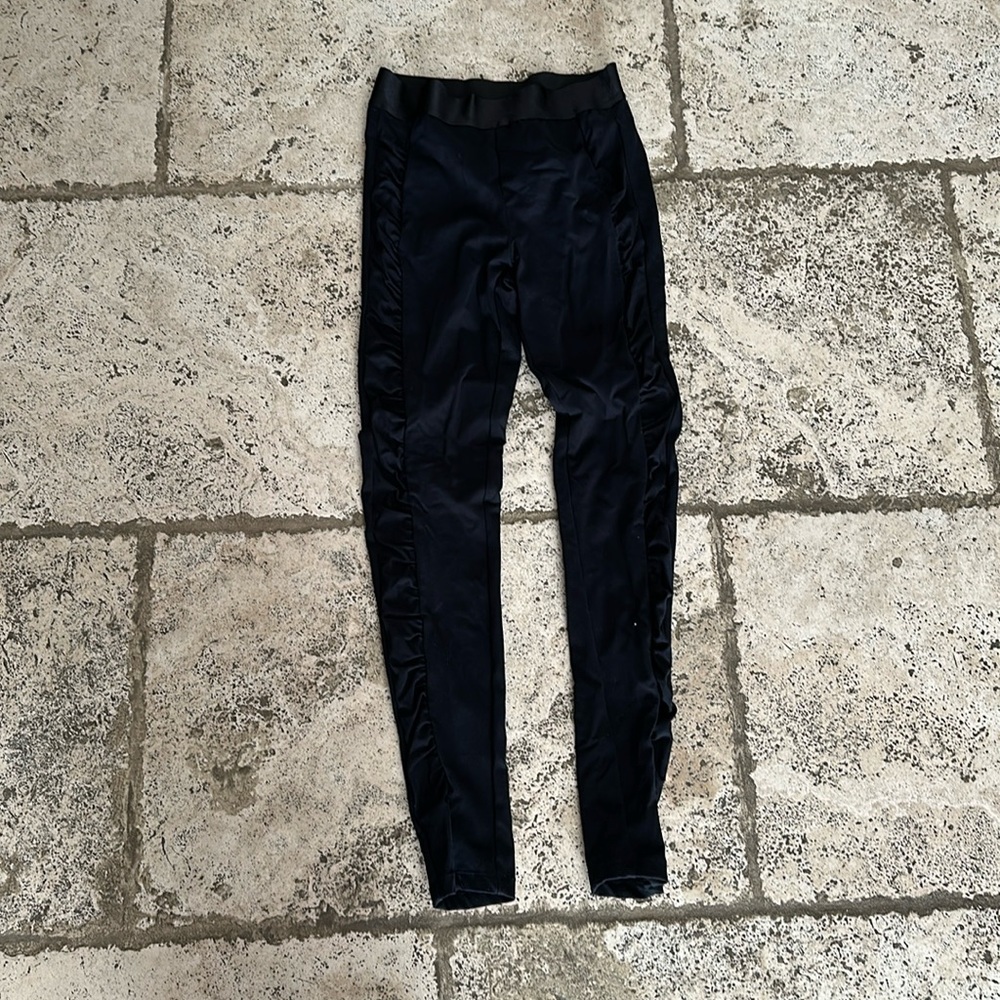 BEBE leggings size S. Black